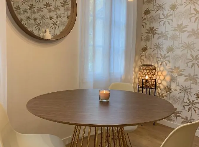 Superbe En Hyper Centre Avec Clim *